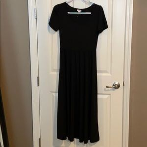 NWOT - LulaRoe Riley - SMALL BLACK - cottony